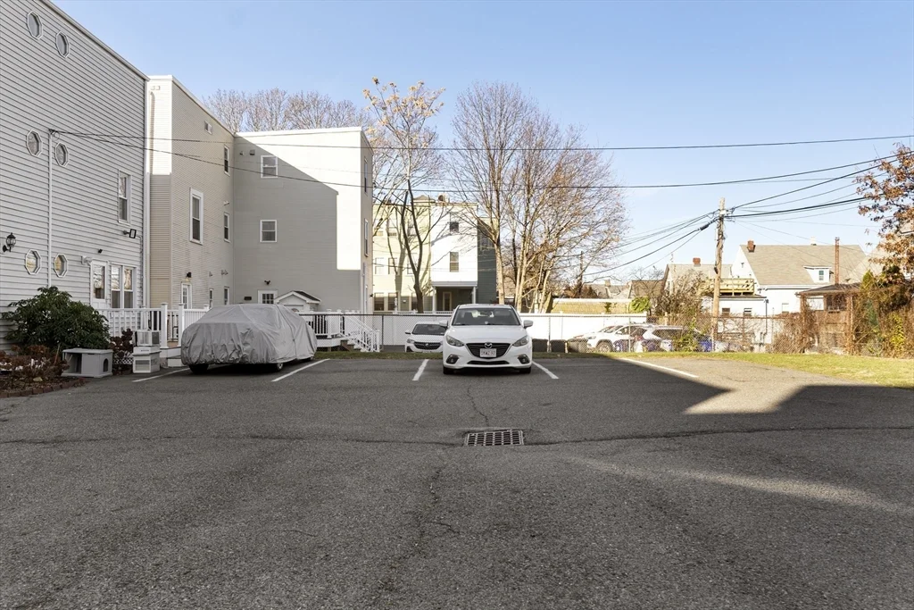 3 bed, 2 bath apartment for rent at 22 Mt Vernon Unit B, Dorchester — photo 19 of 20