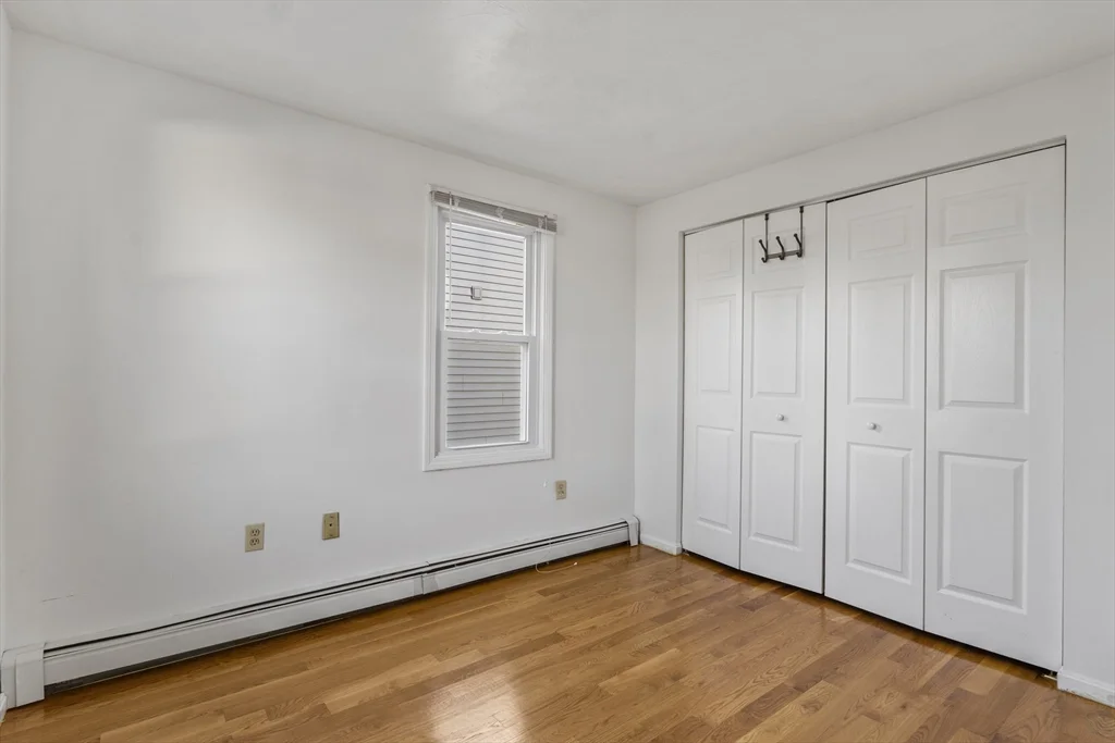 3 bed, 2 bath apartment for rent at 22 Mt Vernon Unit B, Dorchester — photo 7 of 20