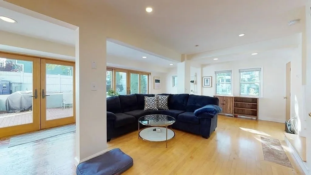 3 bed, 1 bath apartment for rent at 22 N Mead St, Charlestown — photo 7 of 7