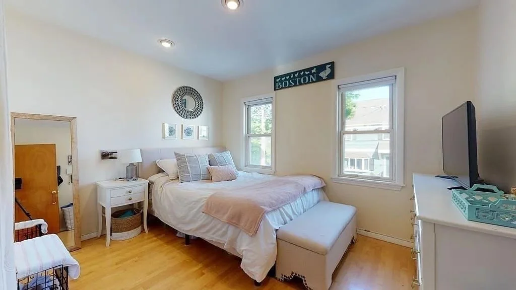 3 bed, 1 bath apartment for rent at 22 N Mead St, Charlestown — photo 3 of 7