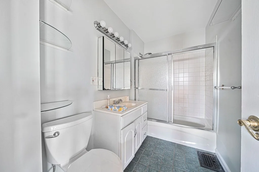 2 bed, 1 bath apartment for rent at 22 N Munroe Ter Unit 3, Boston — photo 13 of 22