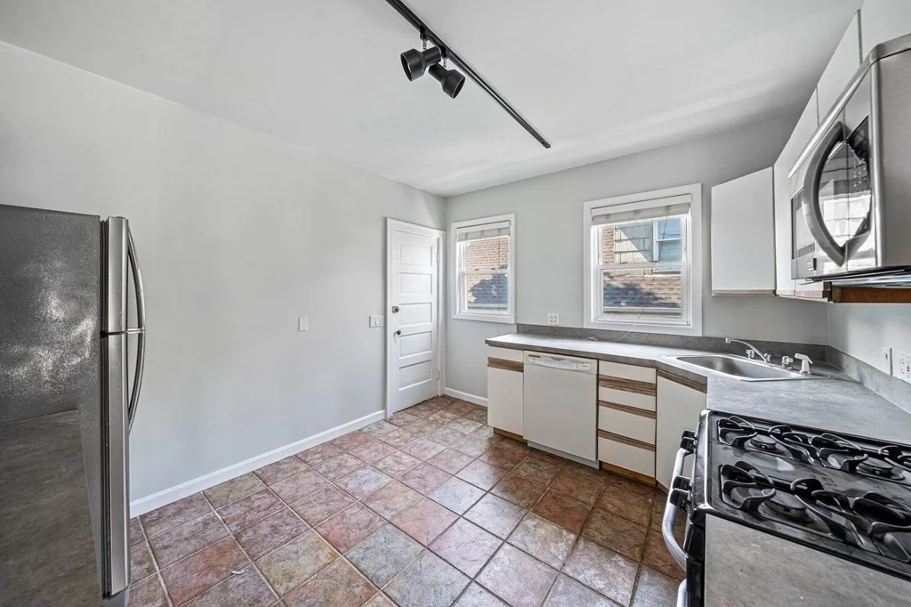 2 bed, 1 bath apartment for rent at 22 N Munroe Ter Unit 3, Boston — photo 6 of 22