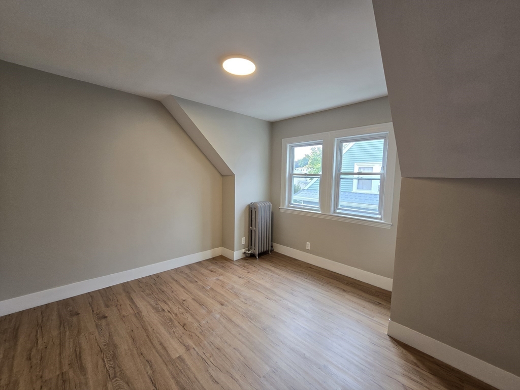 4 bed, 2 bath apartment for rent at 22 Newcastle Rd Unit 22, Brighton — photo 9 of 12