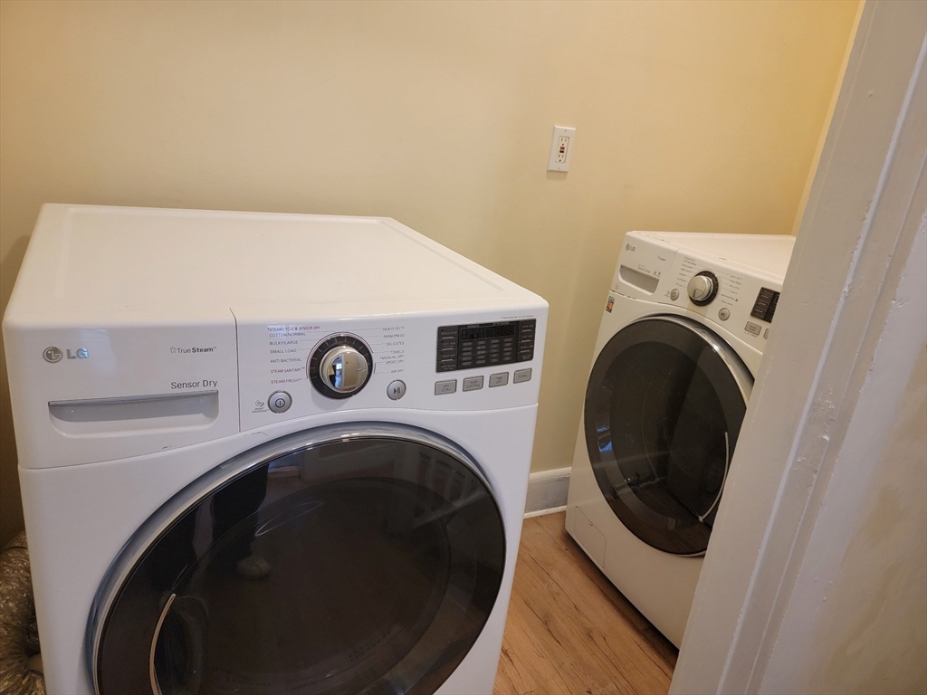 4 bed, 2 bath apartment for rent at 22 Newcastle Rd Unit 22, Brighton — photo 12 of 12