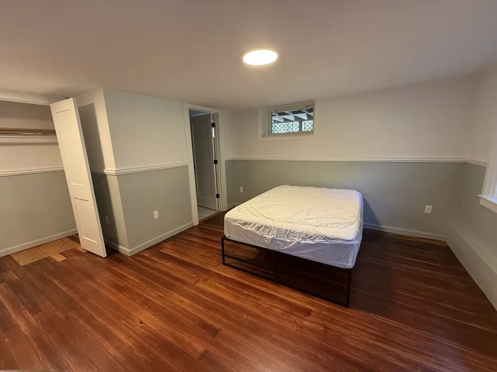 1 bed, 1.5 bath apartment for rent at 22 Oakland Rd Unit B, High Street Hill — photo 7 of 9