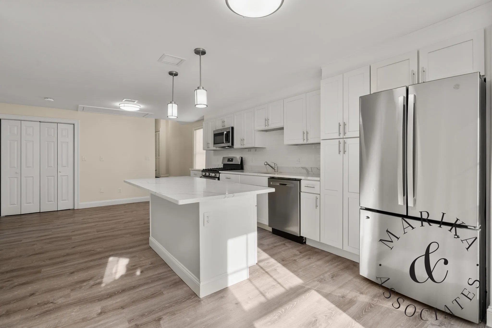 3 bed, 2 bath apartment for rent at 22 Oakland St Unit B, Newton Corner — photo 4 of 24
