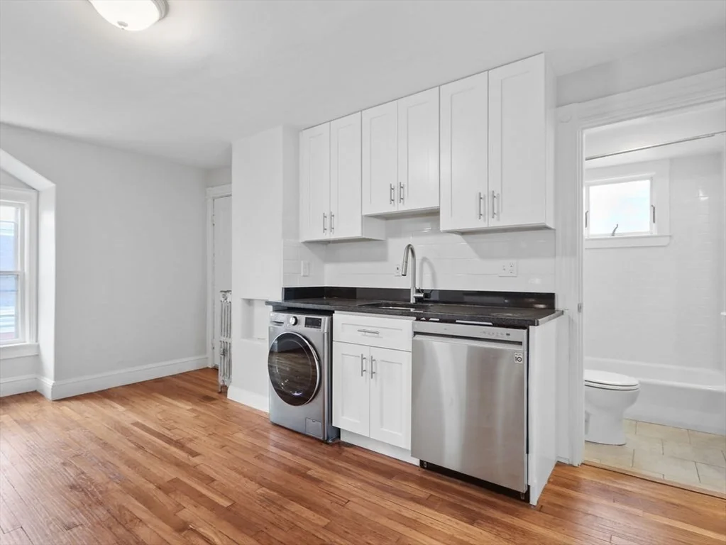 2 bed, 1 bath apartment for rent at 22 Orchard St Unit 3, North Cambridge — photo 5 of 21