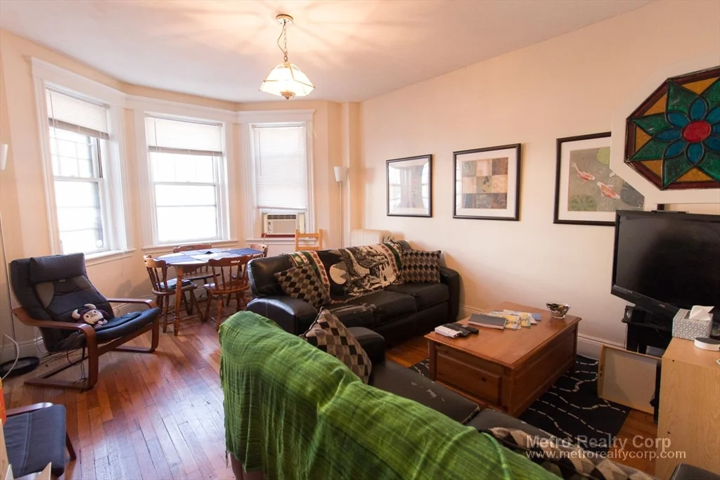 2 bed, 1 bath apartment for rent at 22 Orkney Unit 1, Brighton — photo 2 of 6