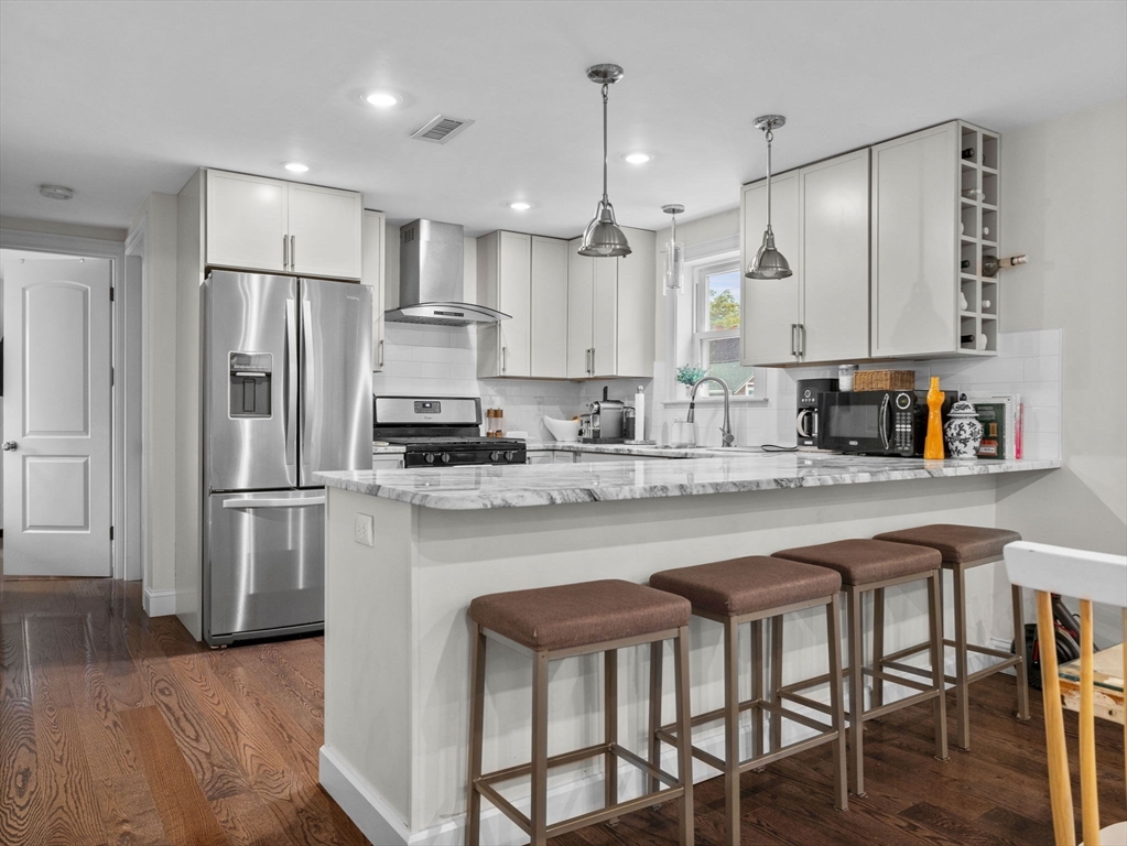 3 bed, 2 bath apartment for rent at 22 Otis St Unit 2, Somerville — photo 1 of 23