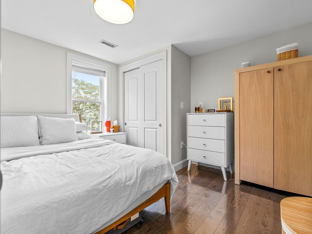 3 bed, 2 bath apartment for rent at 22 Otis St Unit 2, Somerville — photo 11 of 23