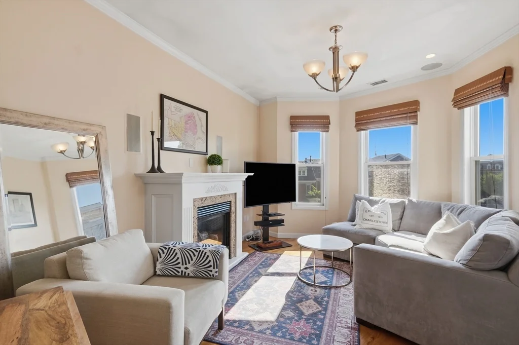 1 bed, 1 bath apartment for rent at 22 Park St Unit 3, Charlestown — photo 3 of 18