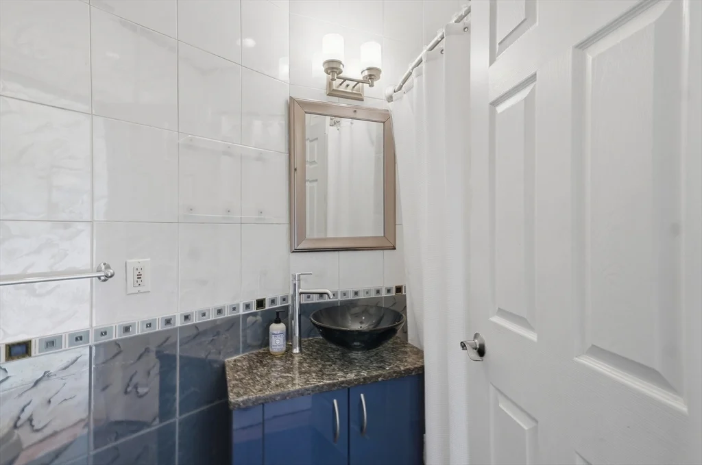 1 bed, 1 bath apartment for rent at 22 Park St Unit 3, Charlestown — photo 11 of 18