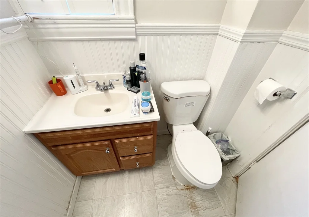 5 bed, 2 bath apartment for rent at 22 Parker Hill Ave Unit 1, Mission Hill — photo 10 of 12