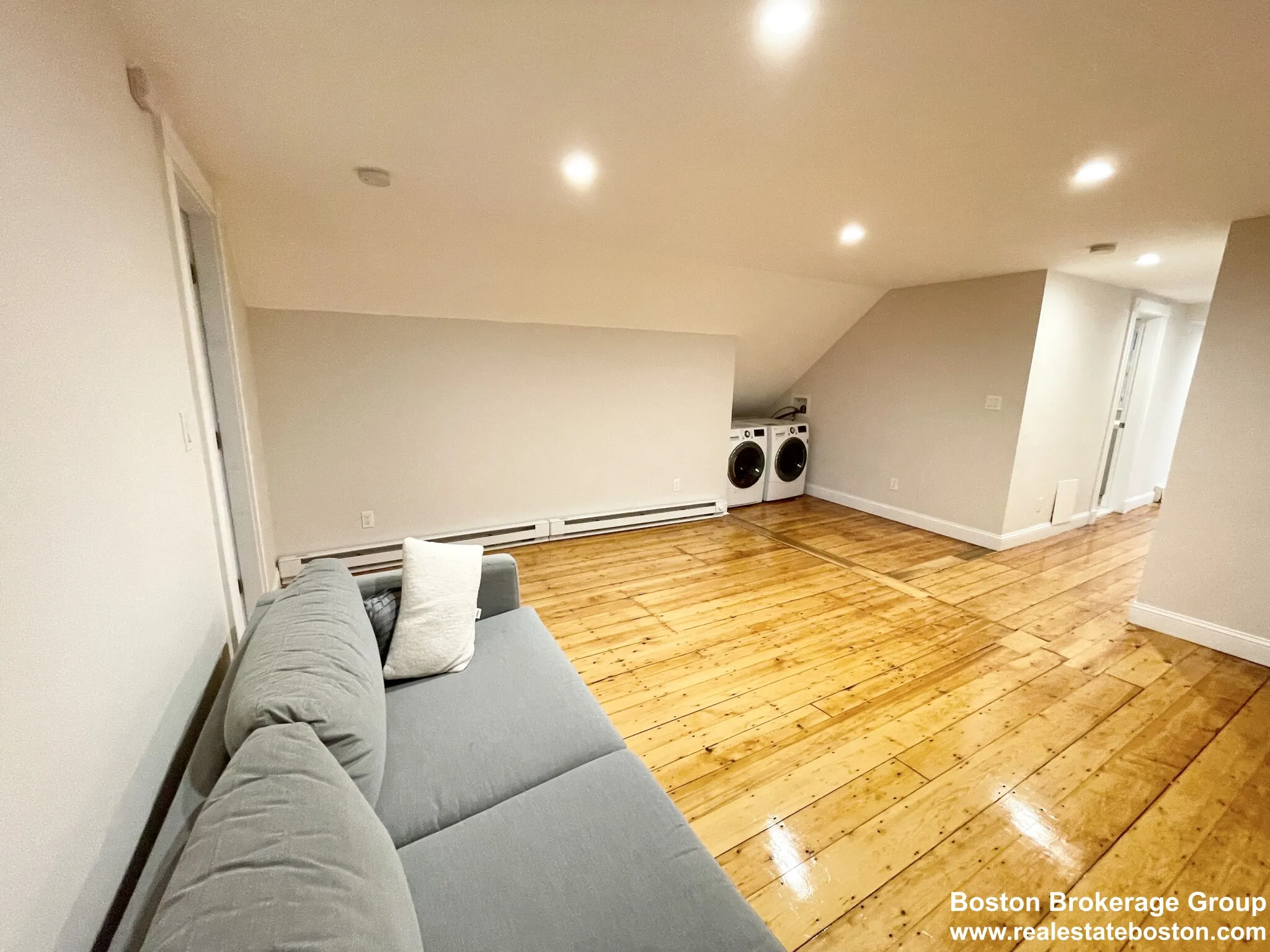 6 bed, 2 bath apartment for rent at 22 Parker Hill Ave Unit 2, Mission Hill — photo 9 of 11