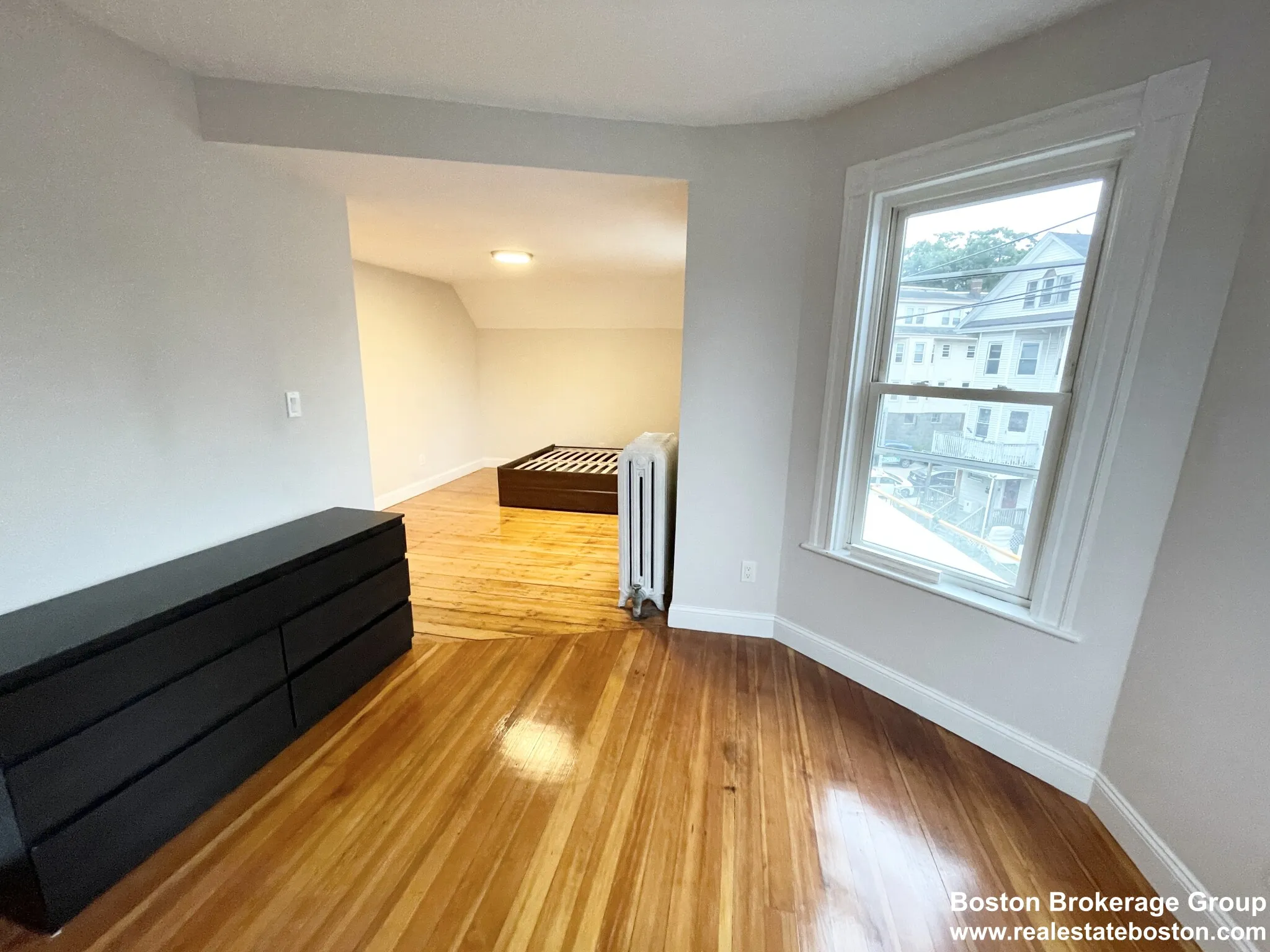 6 bed, 2 bath apartment for rent at 22 Parker Hill Ave Unit 2, Mission Hill — photo 8 of 11