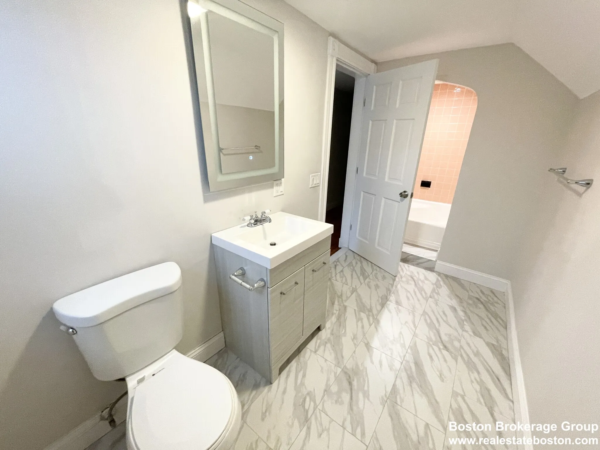 6 bed, 2 bath apartment for rent at 22 Parker Hill Ave Unit 2, Mission Hill — photo 11 of 11