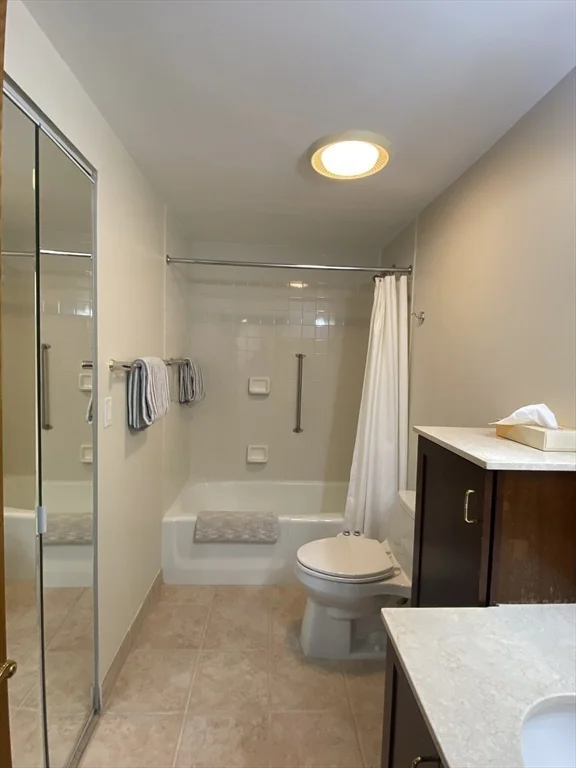 2 bed, 2 bath apartment for rent at 22 Parkman Unit 3, Coolidge Corner — photo 8 of 16