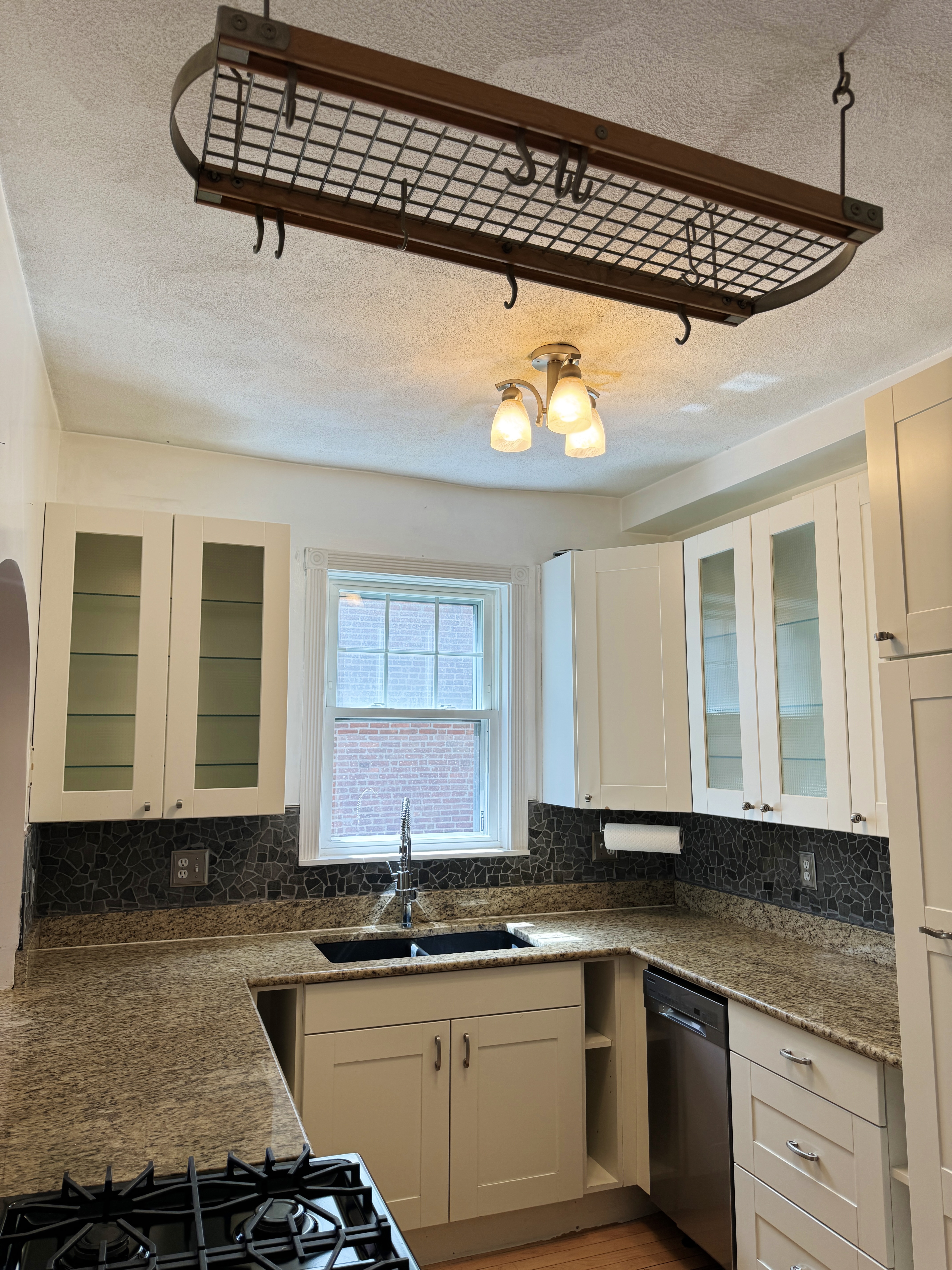 2 bed, 2 bath apartment for rent at 22 Pembroke St Unit 1, Chelsea — photo 6 of 15