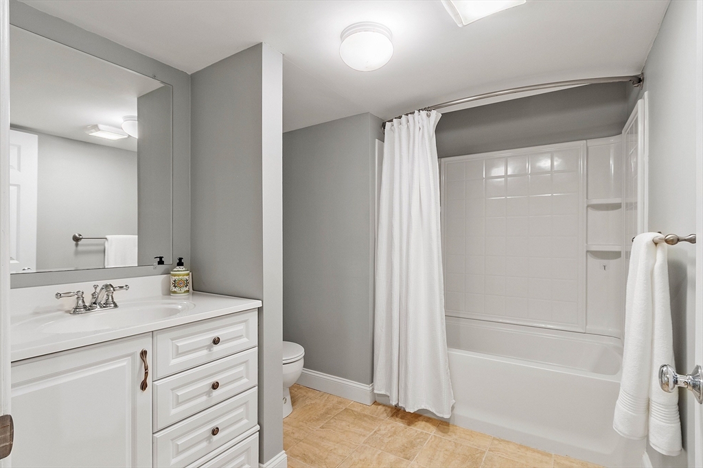 5 bed, 3 bath apartment for rent at 22 Periwinkle Way, North Andover — photo 36 of 39