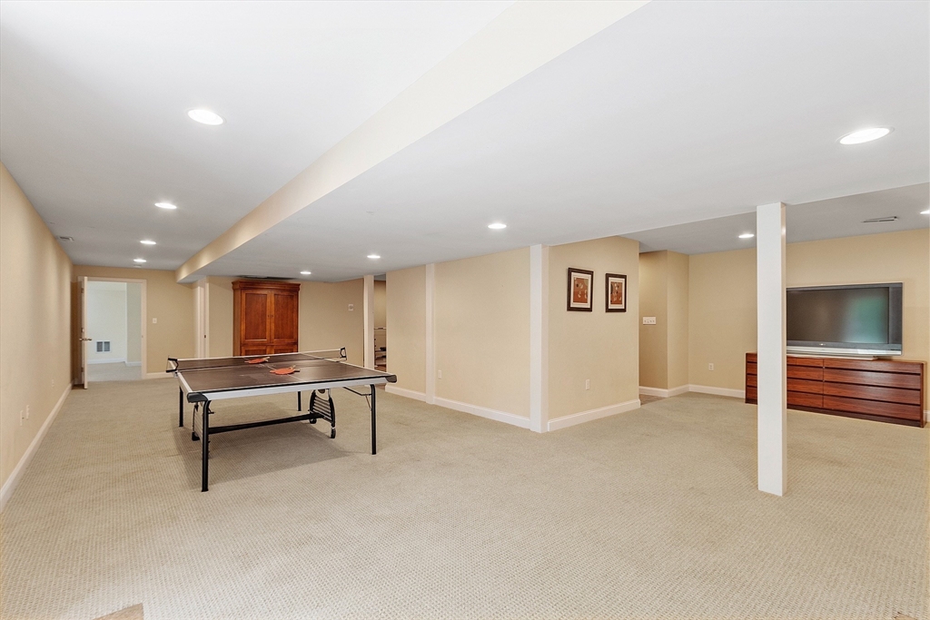 5 bed, 3 bath apartment for rent at 22 Periwinkle Way, North Andover — photo 30 of 39