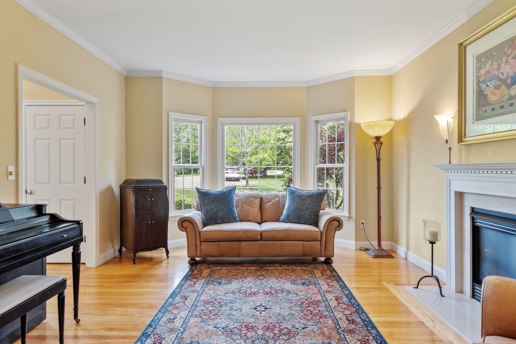 5 bed, 3 bath apartment for rent at 22 Periwinkle Way, North Andover — photo 10 of 39