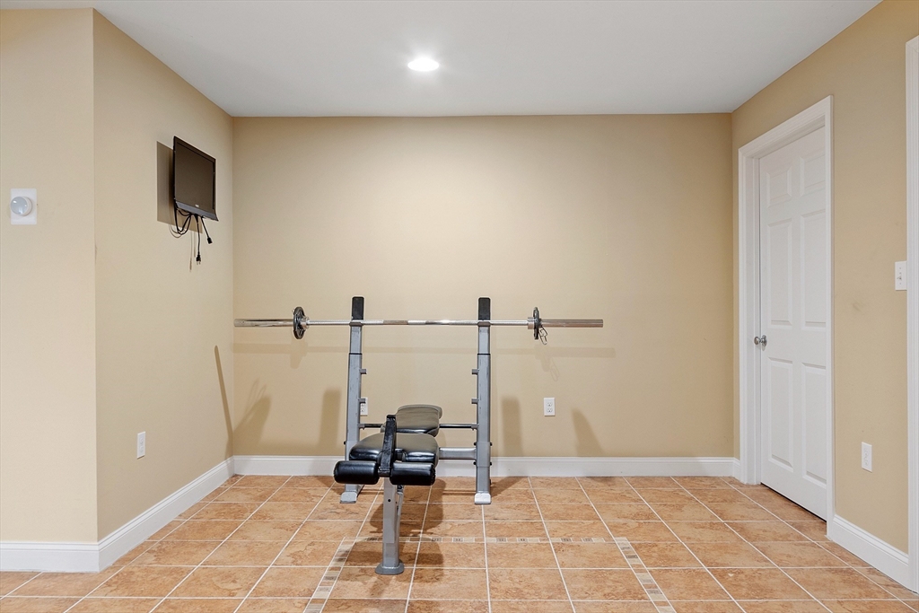 5 bed, 3 bath apartment for rent at 22 Periwinkle Way, North Andover — photo 33 of 39