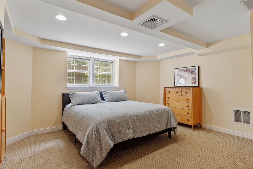 5 bed, 3 bath apartment for rent at 22 Periwinkle Way, North Andover — photo 35 of 39