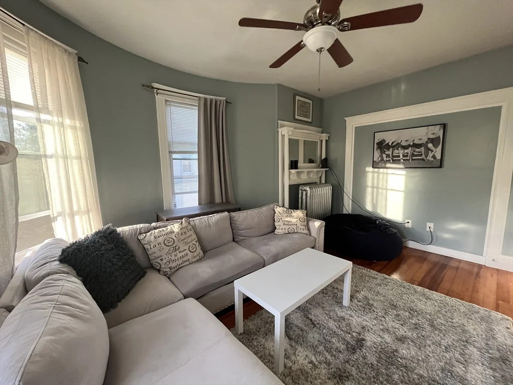 3 bed, 1 bath apartment for rent at 22 Pleasant St Unit 1, Dorchester — photo 4 of 21