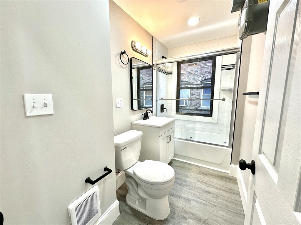 2 bed, 1 bath apartment for rent at 22 Pompeii St Unit 2, Boston — photo 4 of 6