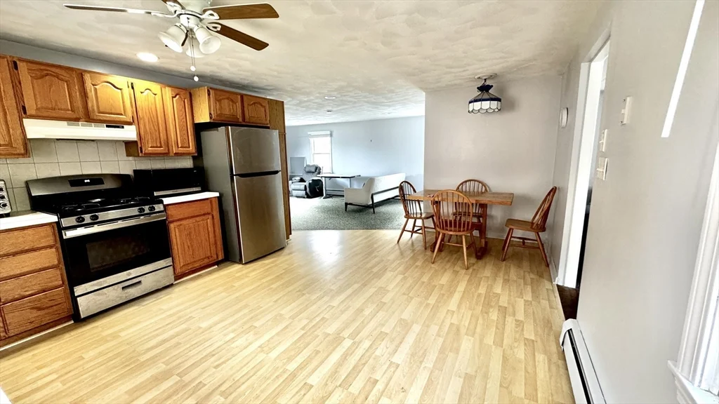 2 bed, 1 bath apartment for rent at 22 Purchase St Unit 0, Danvers — photo 3 of 12