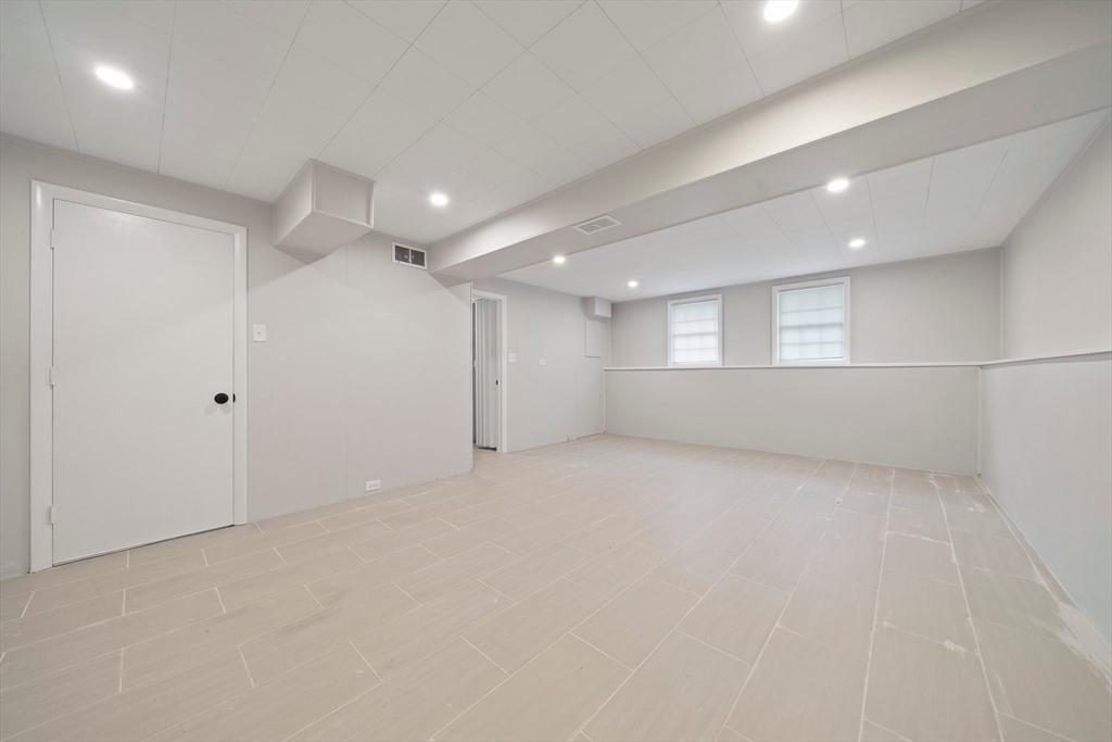 3 bed, 1 bath apartment for rent at 22 Redman Rd Unit 22, Canton — photo 15 of 22