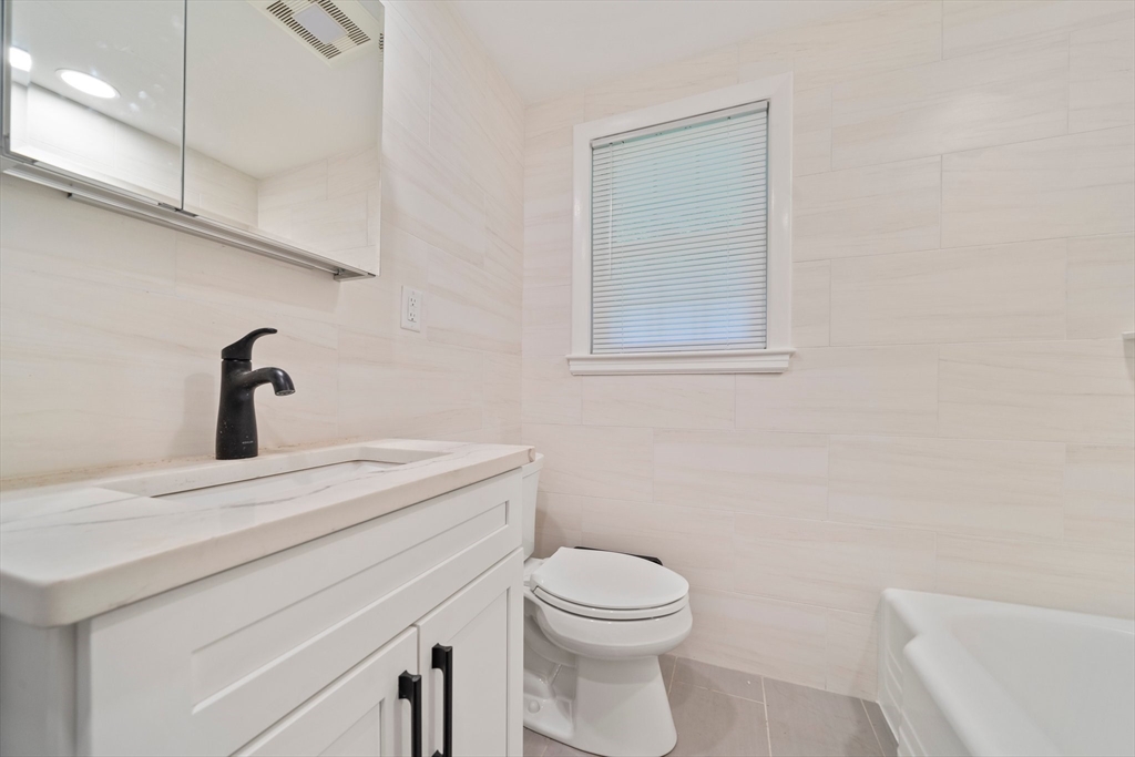 3 bed, 1 bath apartment for rent at 22 Redman Rd Unit 22, Canton — photo 16 of 22