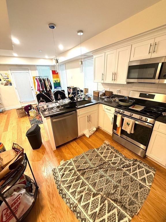 Studio bed, 1 bath apartment for rent at 22 Rogers St Unit 3, South Boston