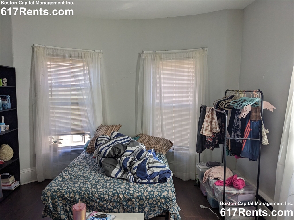 7 bed, 2 bath apartment for rent at 22 Royal Unit 2, Allston — photo 16 of 17