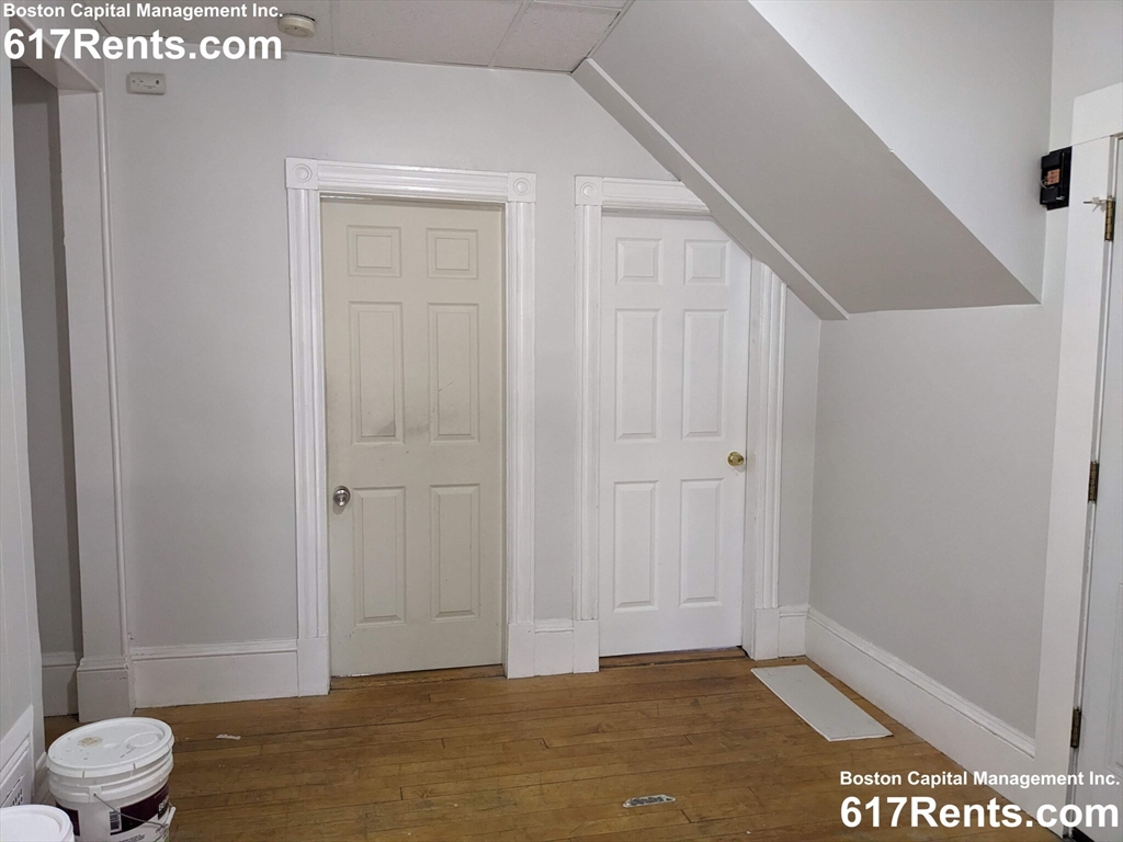 7 bed, 2 bath apartment for rent at 22 Royal Unit 2, Allston — photo 14 of 17