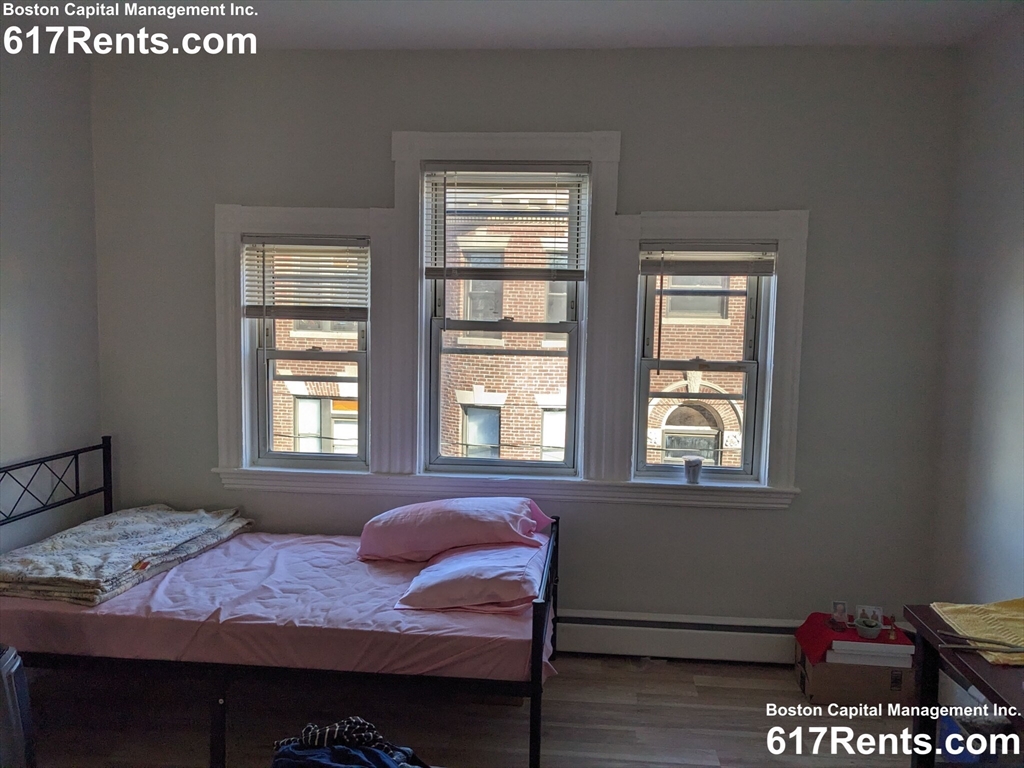 7 bed, 2 bath apartment for rent at 22 Royal Unit 2, Allston — photo 4 of 17