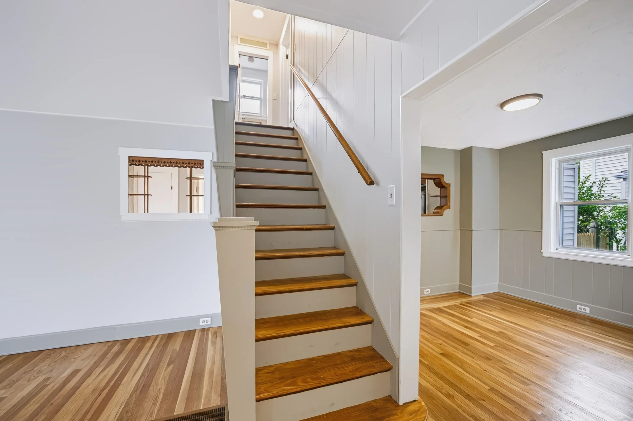 3 bed, 2 bath apartment for rent at 22 Ruggles St, Quincy — photo 3 of 33