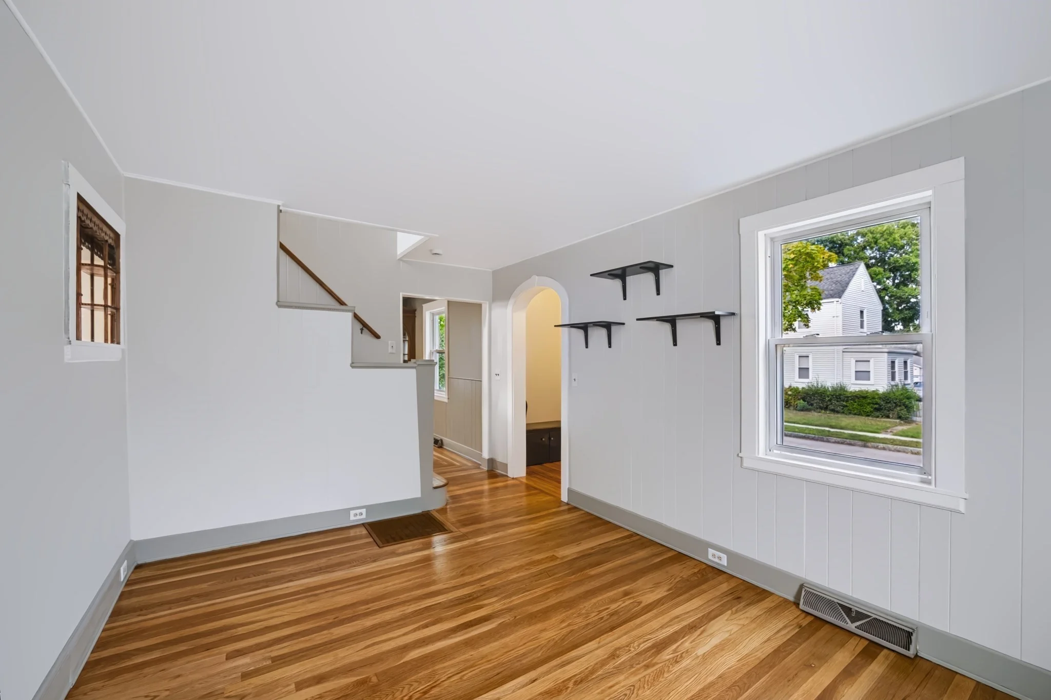 3 bed, 2 bath apartment for rent at 22 Ruggles St, Quincy — photo 5 of 33