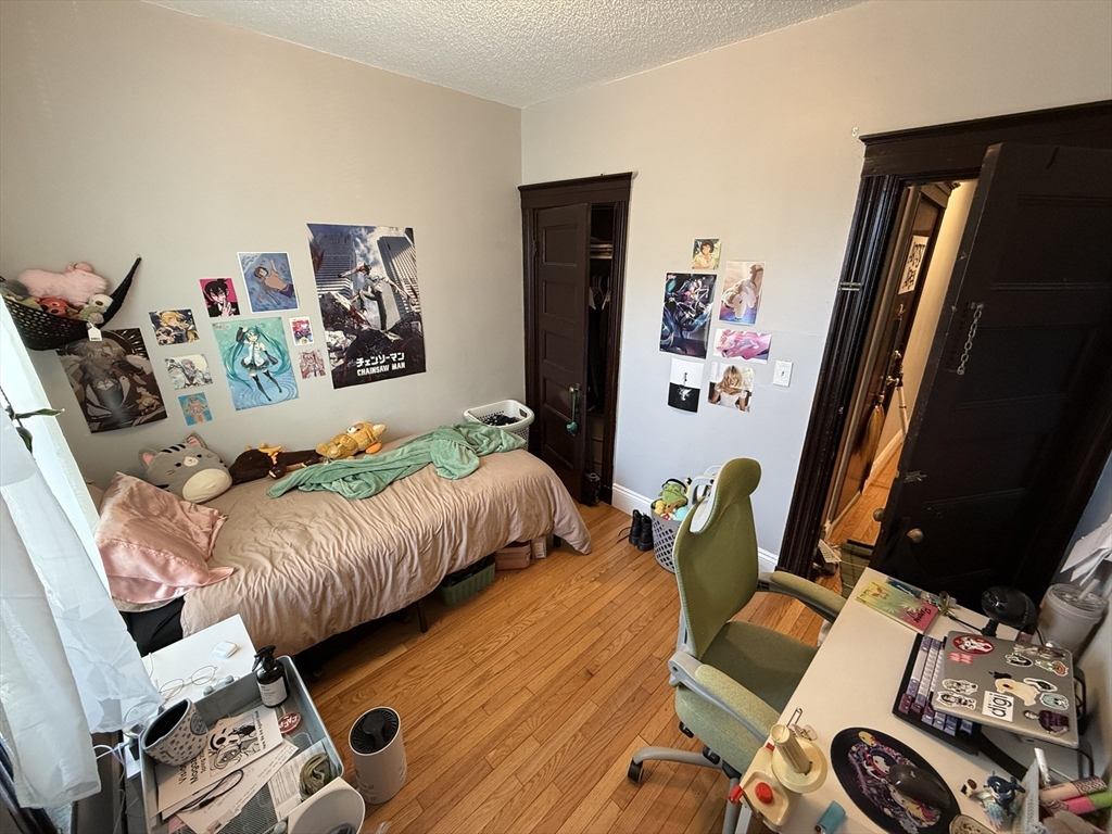 3 bed, 1 bath apartment for rent at 22 S Huntington Ave , Unit 2, Boston — photo 7 of 10