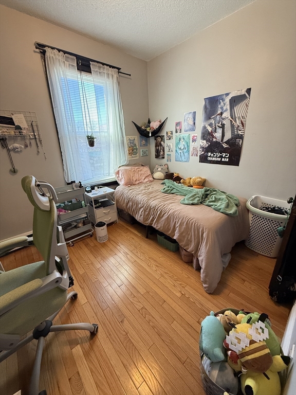 3 bed, 1 bath apartment for rent at 22 S Huntington Ave , Unit 2, Boston — photo 8 of 10