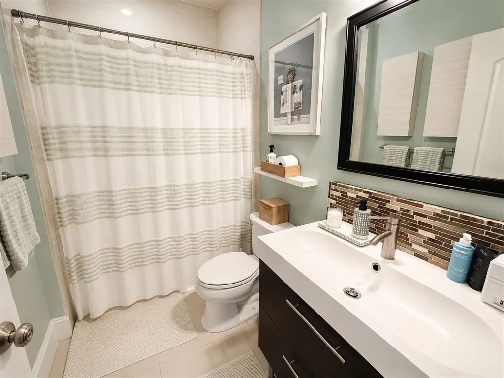 3 bed, 1 bath apartment for rent at 22 Santuit St Unit B, Dorchester — photo 11 of 18