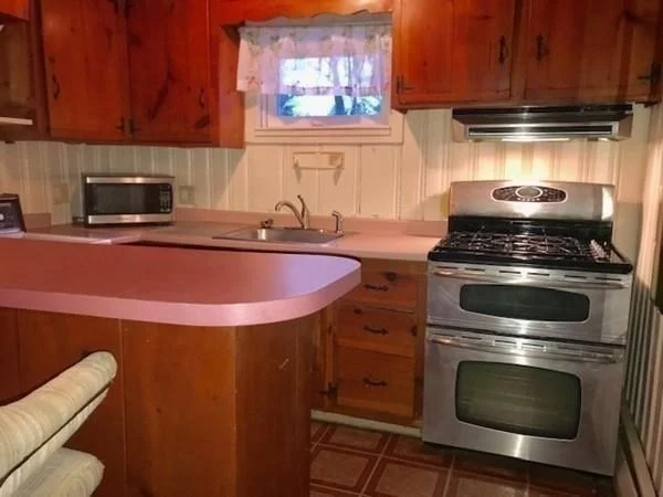 2 bed, 1 bath apartment for rent at 22 Saumur Ln, Bellingham — photo 12 of 29