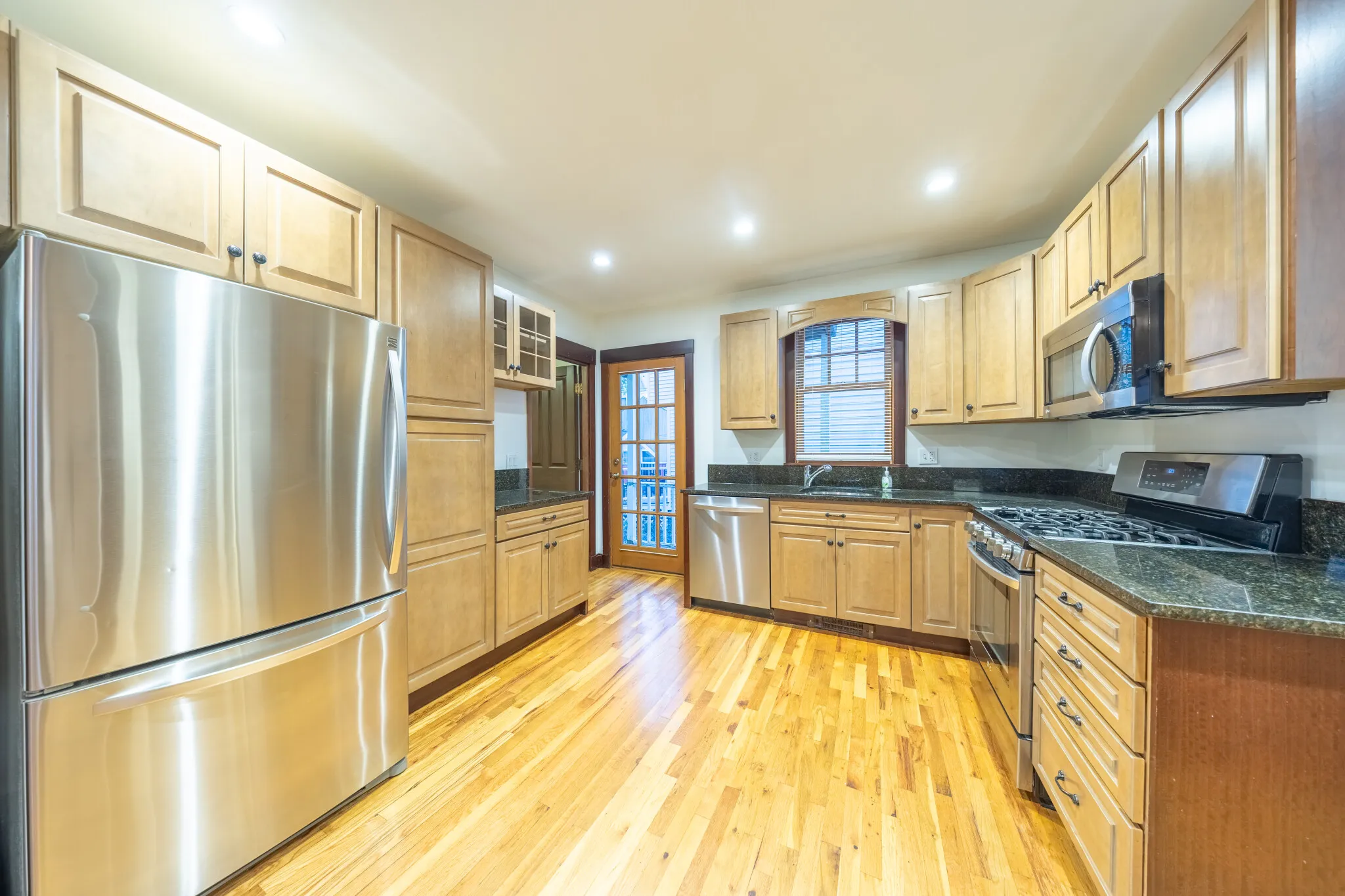 2 bed, 1 bath apartment for rent at 22 Saybrook St Unit 1, Oak Square — photo 7 of 22