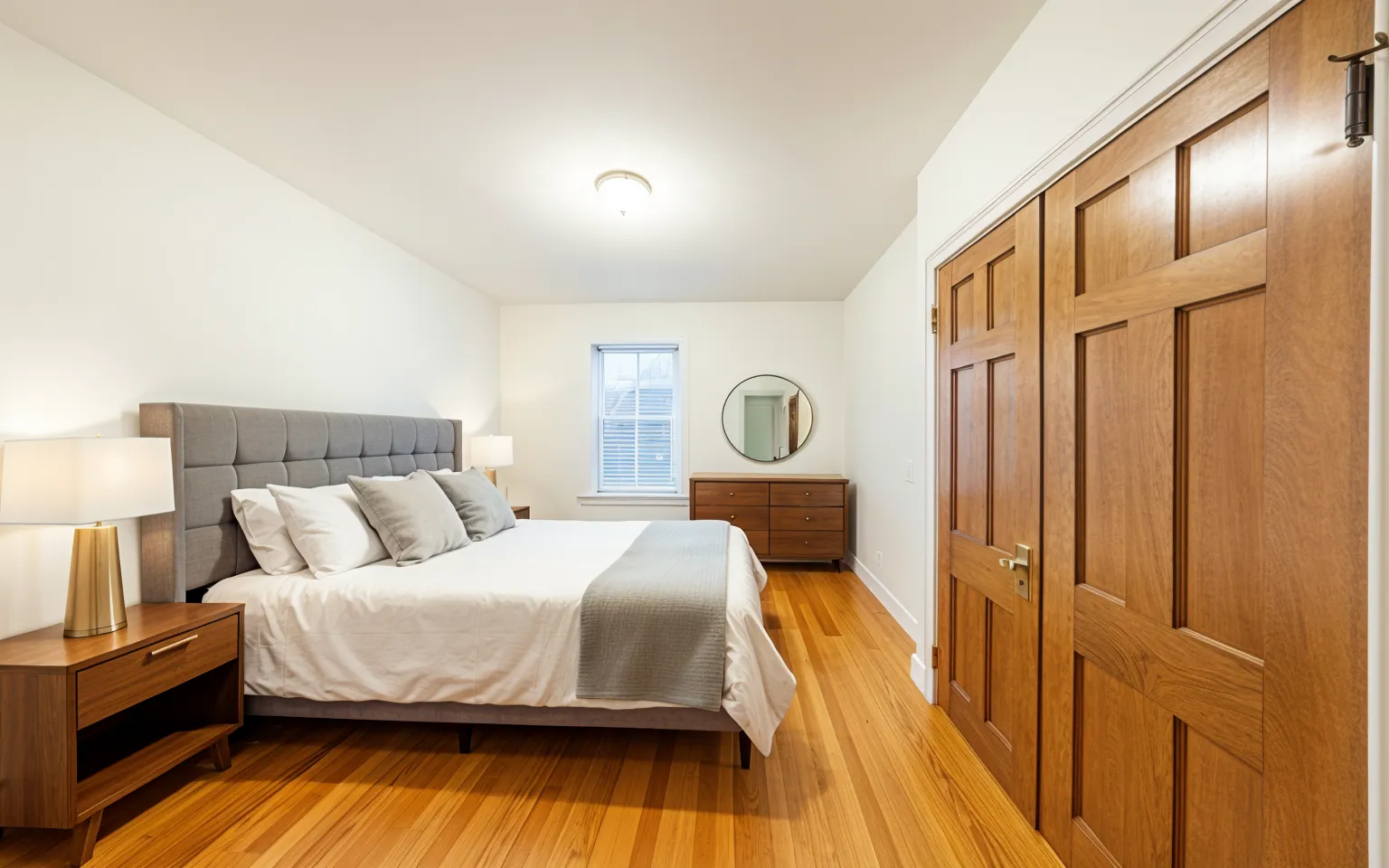 2 bed, 1 bath apartment for rent at 22 Saybrook St Unit 1, Oak Square — photo 4 of 22