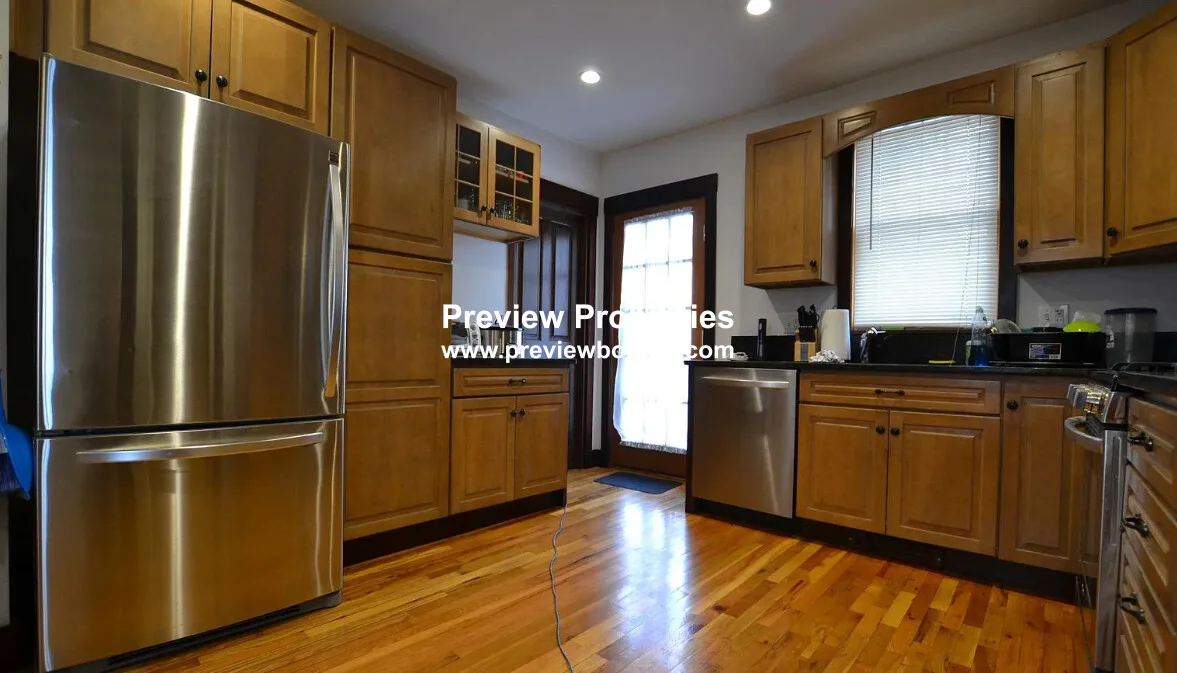 2 bed, 1 bath apartment for rent at 22 Saybrook St Unit 1P, Brighton — photo 3 of 8