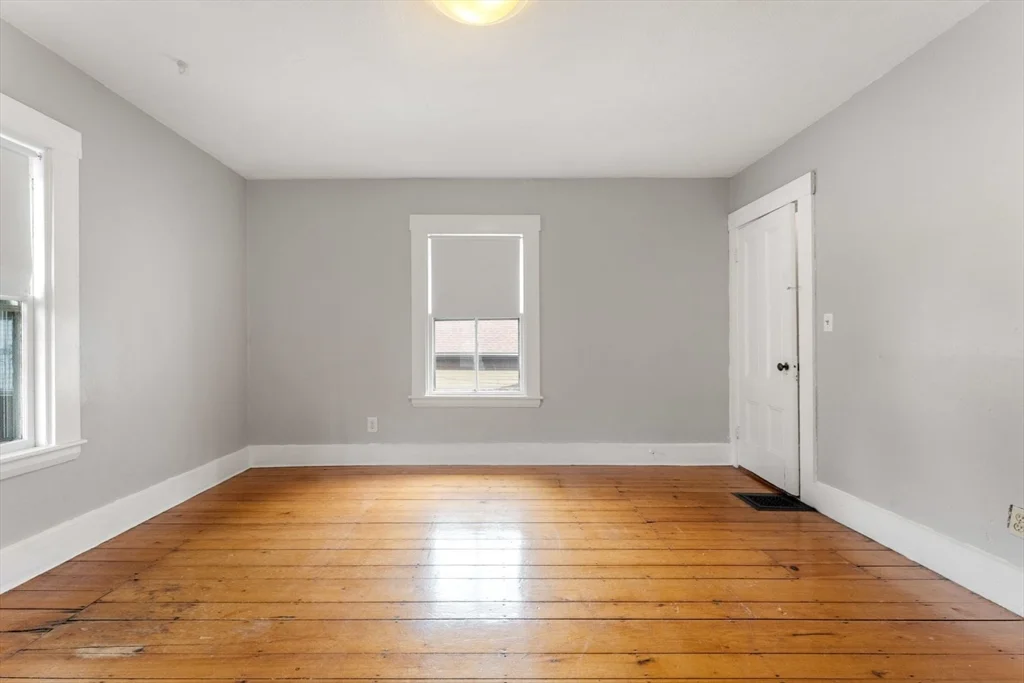 2 bed, 1 bath apartment for rent at 22 School St, Newton — photo 7 of 8