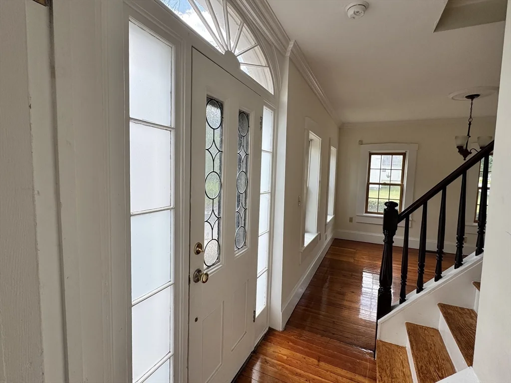 4 bed, 2 bath apartment for rent at 22 School St Unit 2, Southbridge — photo 5 of 20