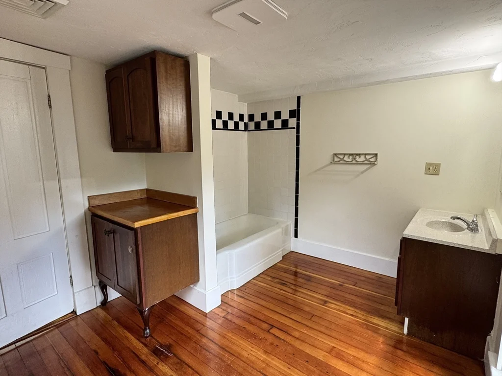 4 bed, 2 bath apartment for rent at 22 School St Unit 2, Southbridge — photo 14 of 20