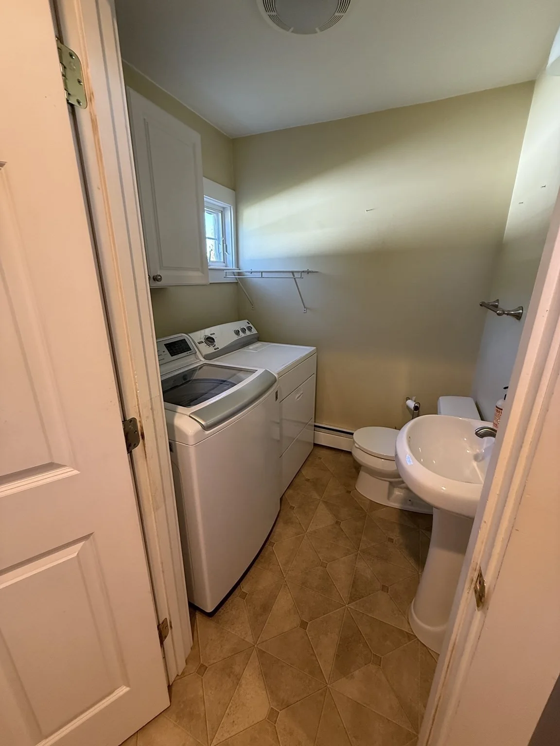 2 bed, 1 bath apartment for rent at 22 School St Unit 22, Merrimac — photo 10 of 14