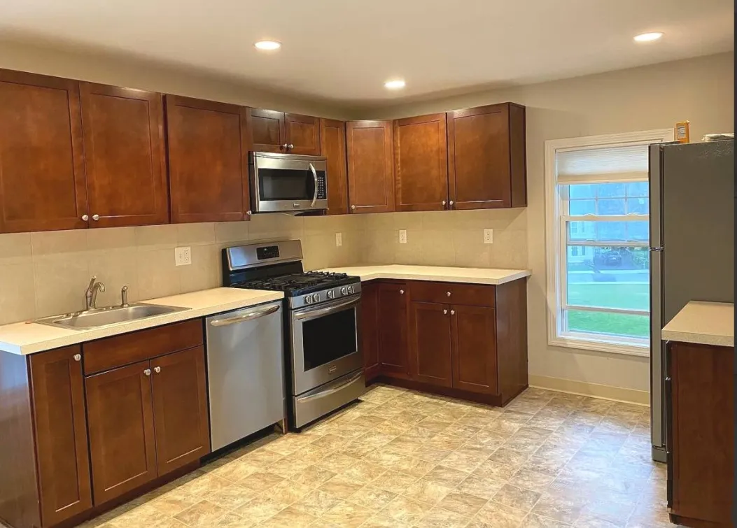 2 bed, 1 bath apartment for rent at 22 Scott St Unit 1A, Woburn